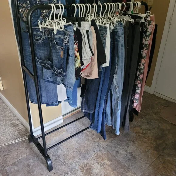 "ALOT OF CLOTHZ" - Picture 9 of 14